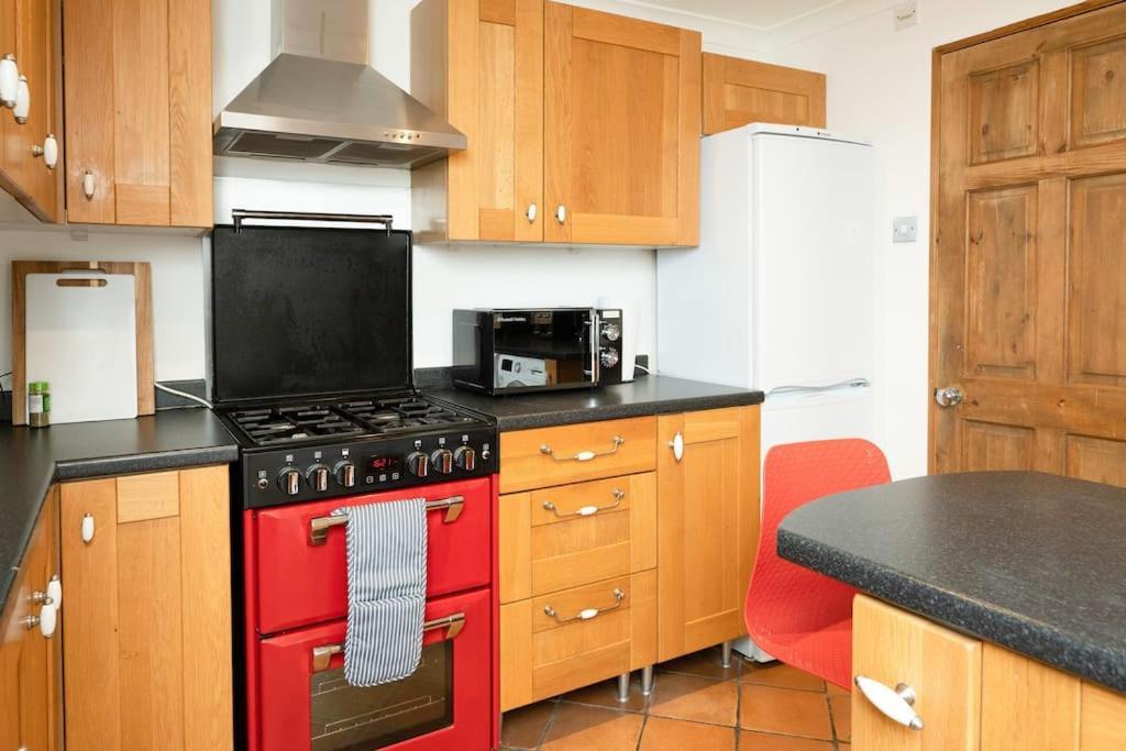 3 Bedroom Home Close To Town Centre With Wifi & Garden Royal Tunbridge Wells Εξωτερικό φωτογραφία