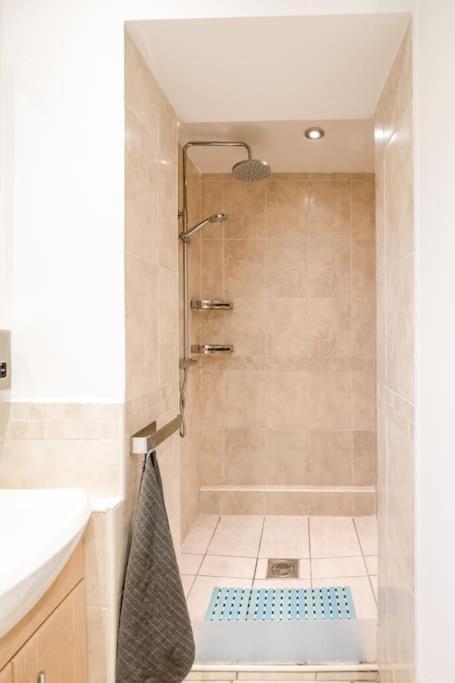 3 Bedroom Home Close To Town Centre With Wifi & Garden Royal Tunbridge Wells Εξωτερικό φωτογραφία